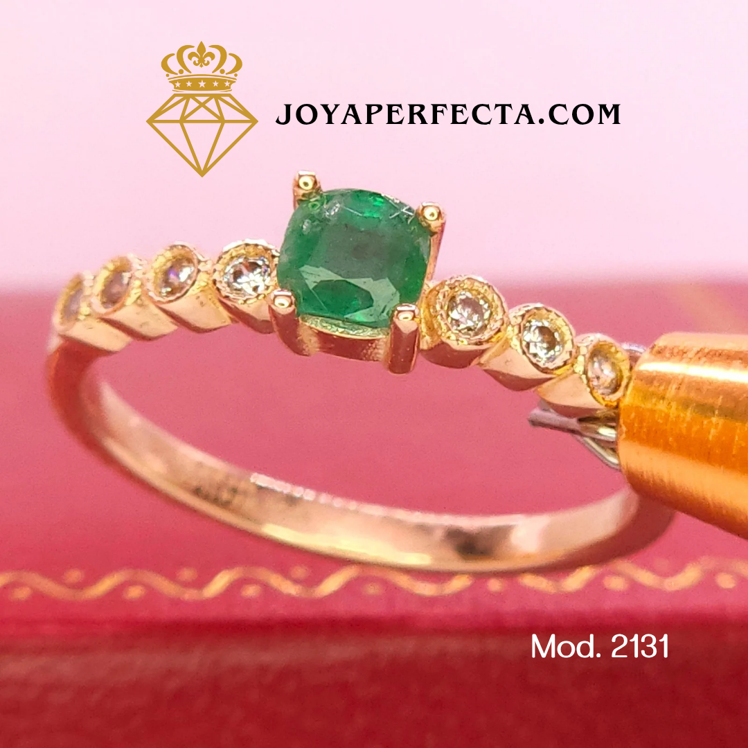 Anillo de oro. Corte Cushion. Mod 2131