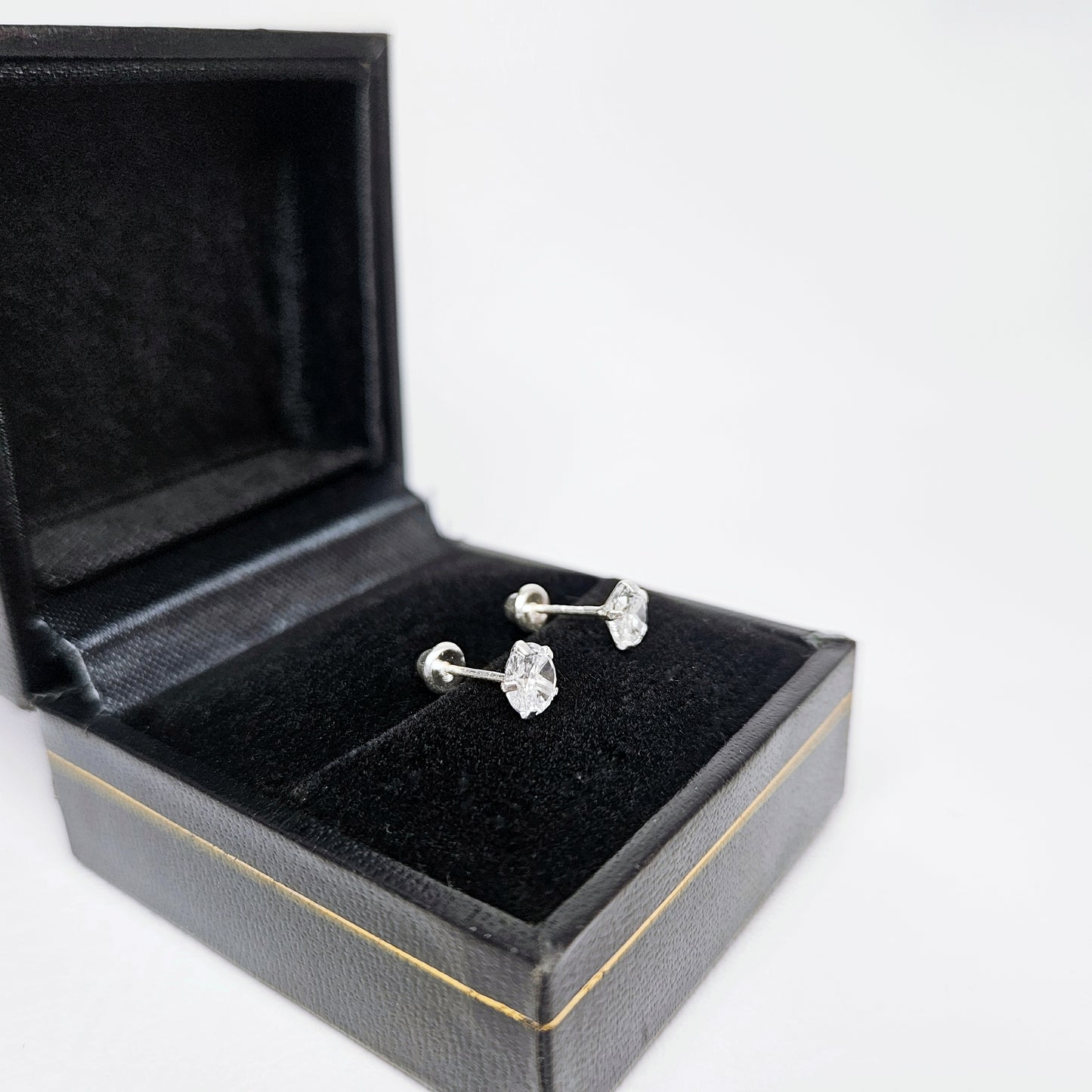 Aretes de plata. Zirconia