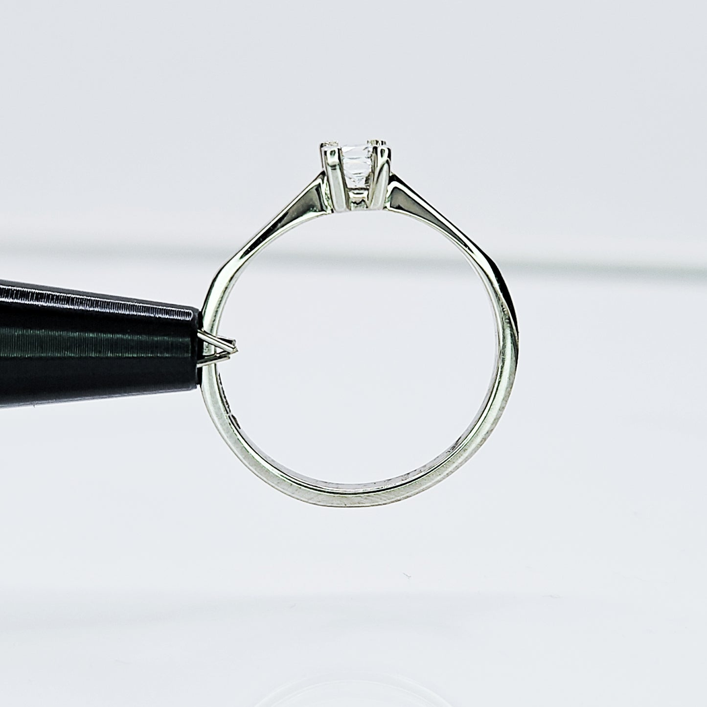 Anillo de oro. ANJ235