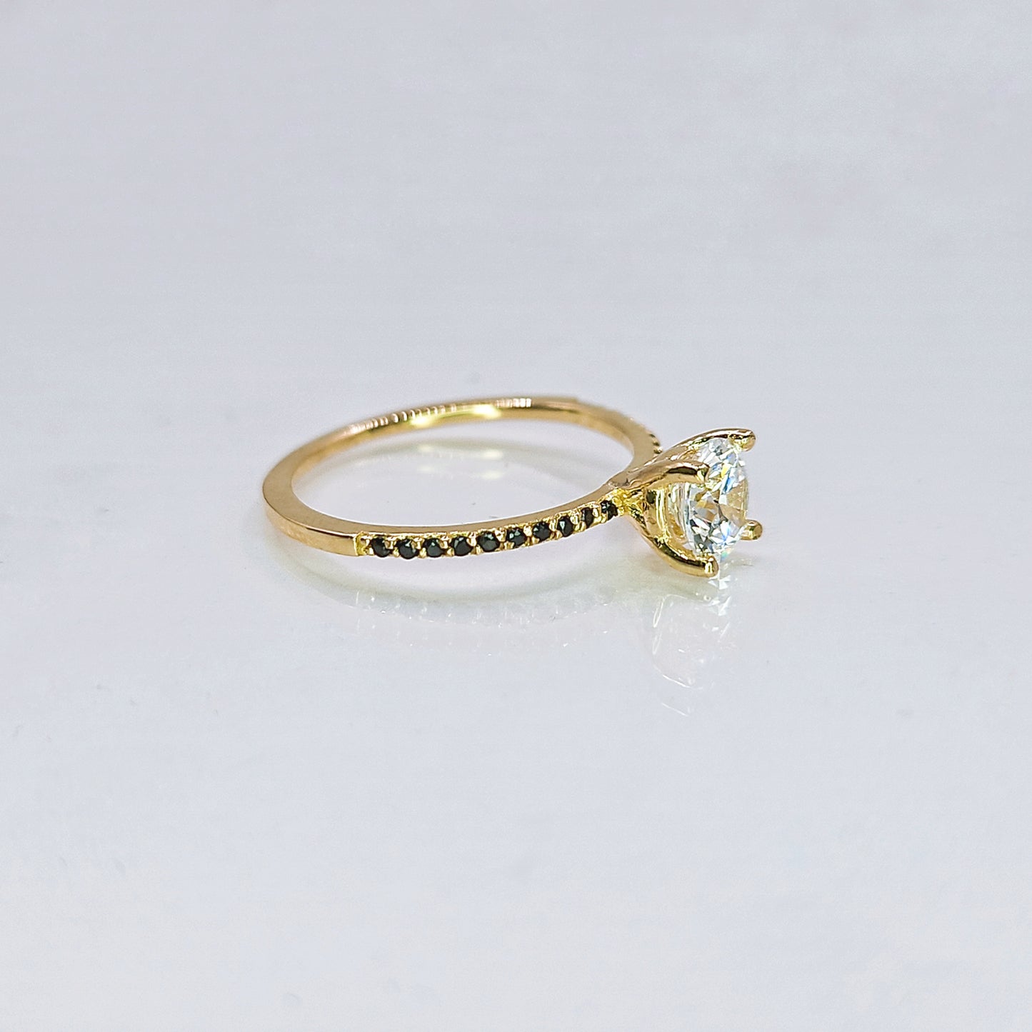 Anillo de oro. ANF153