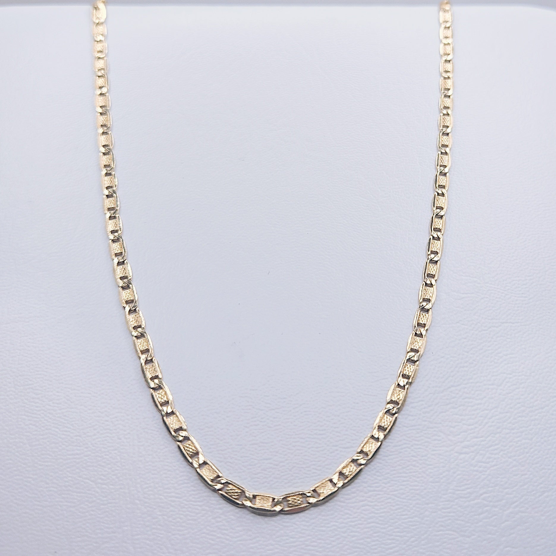 Cadena de oro. CADH12