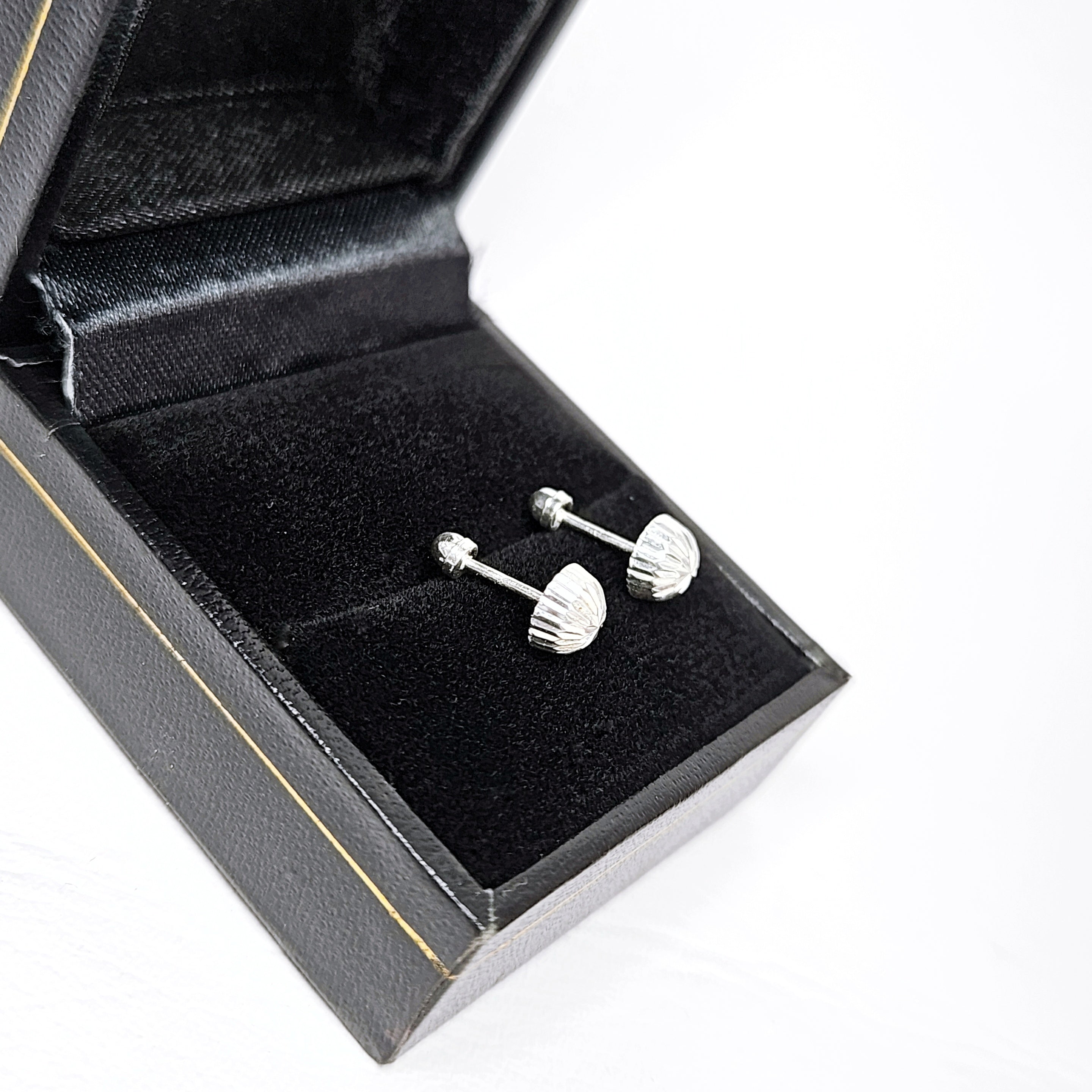 Aretes de plata. Honguito Diamantado