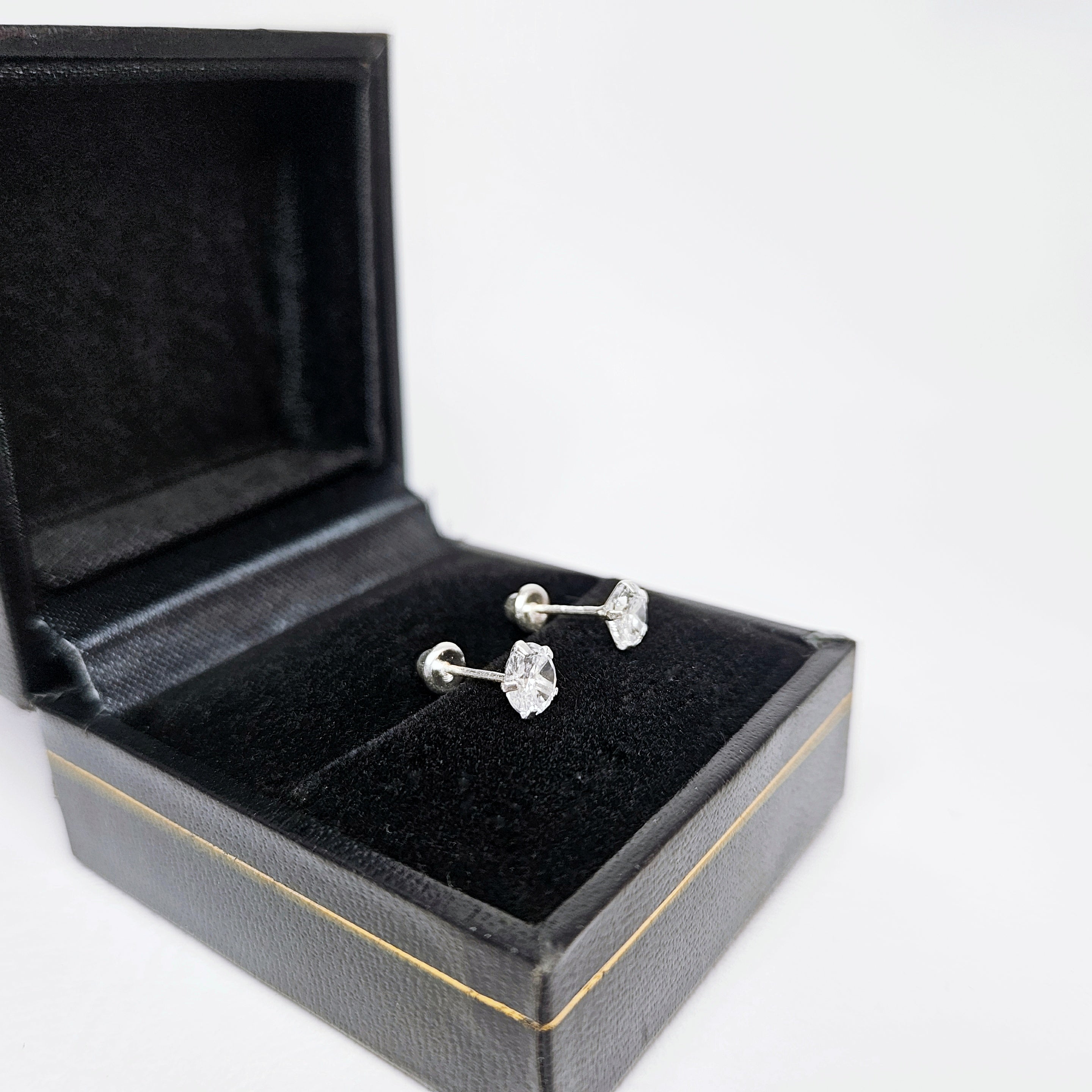 Aretes de plata. Zirconia