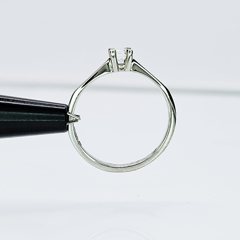 Anillo de oro. ANJ235