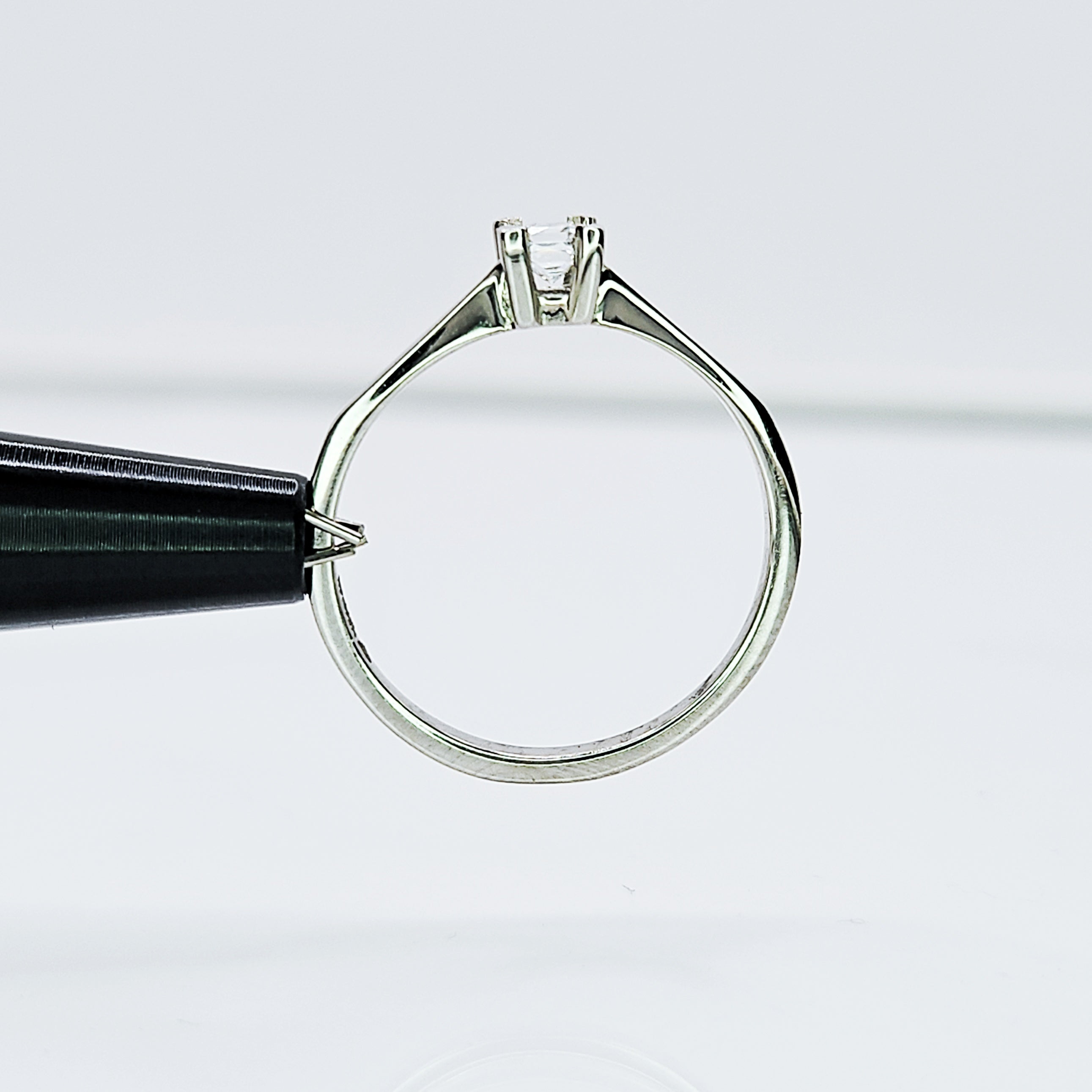 Anillo de oro. ANJ235