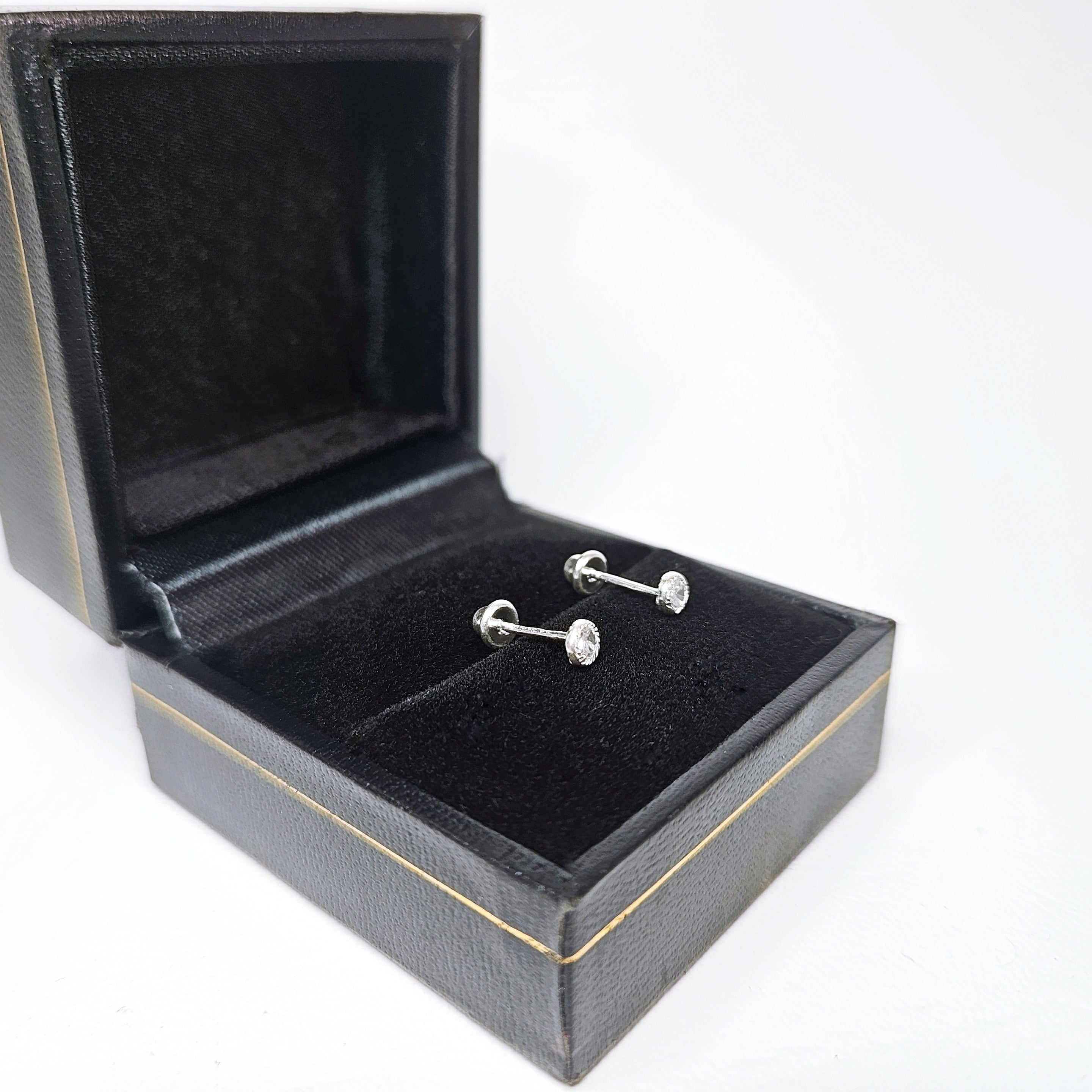 Aretes de plata. Bisel diamantado