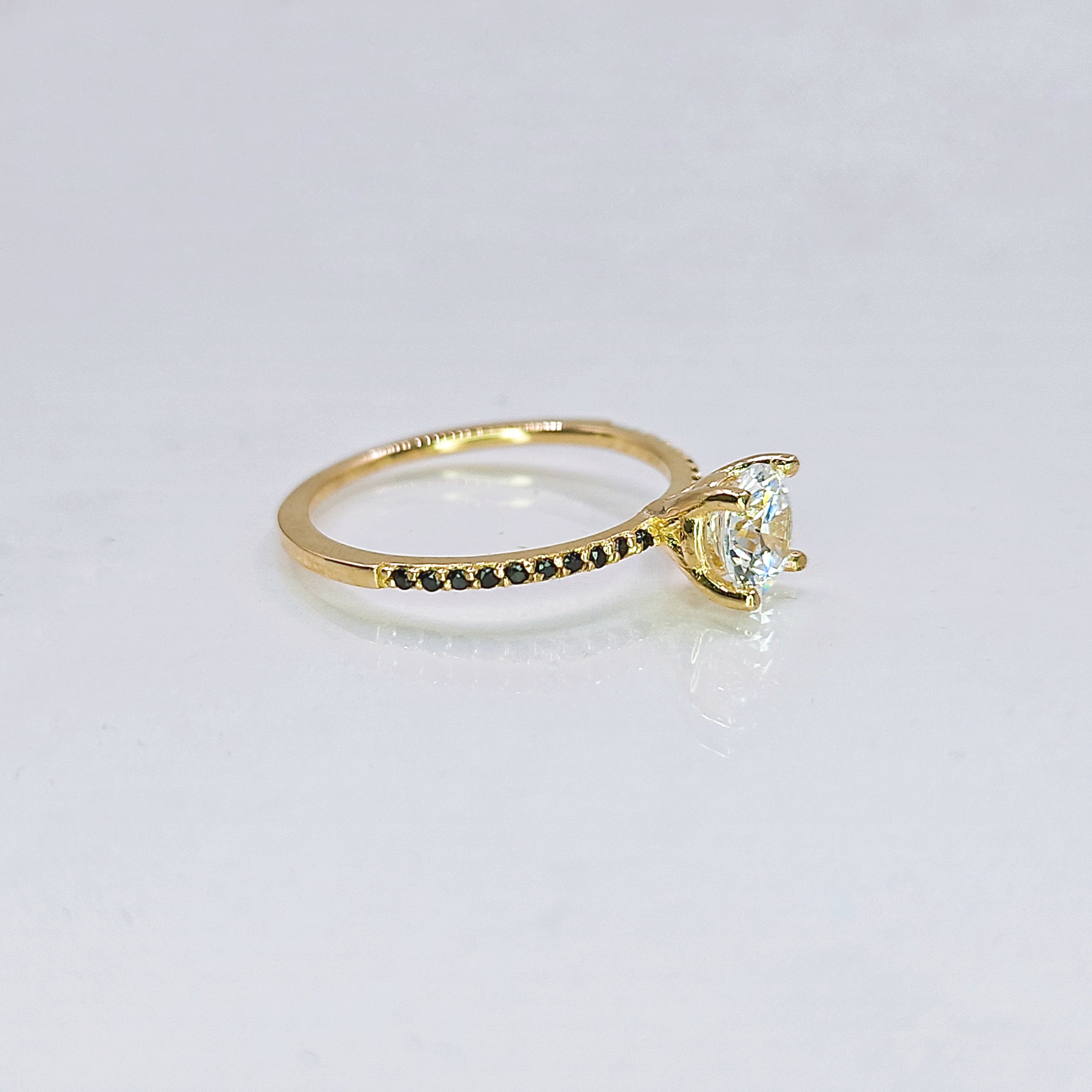 Anillo de oro. ANF153