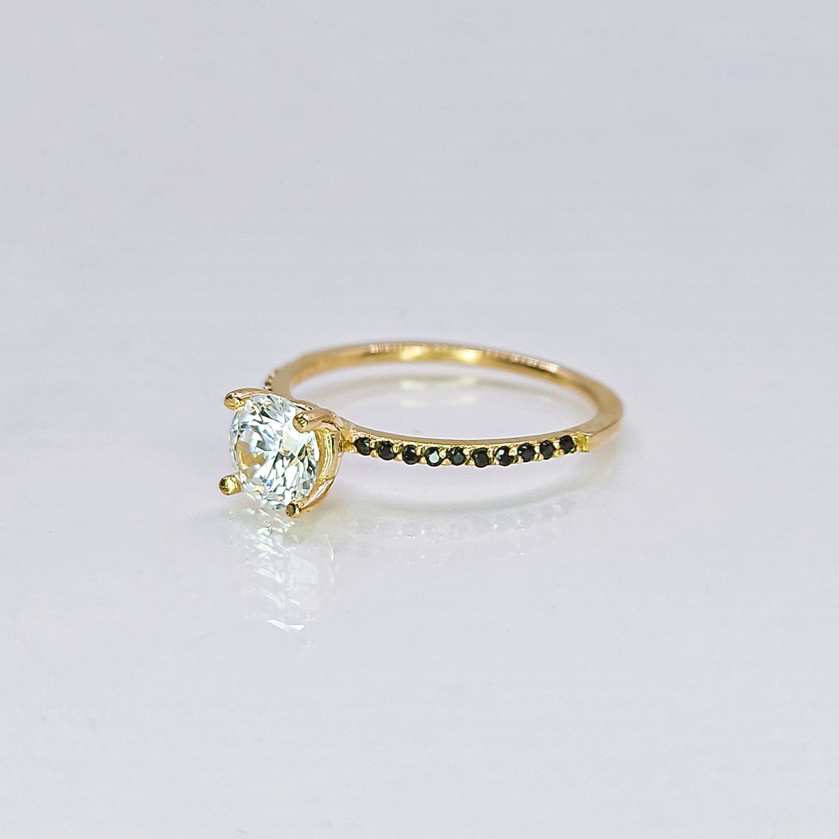 Anillo de oro. ANF153