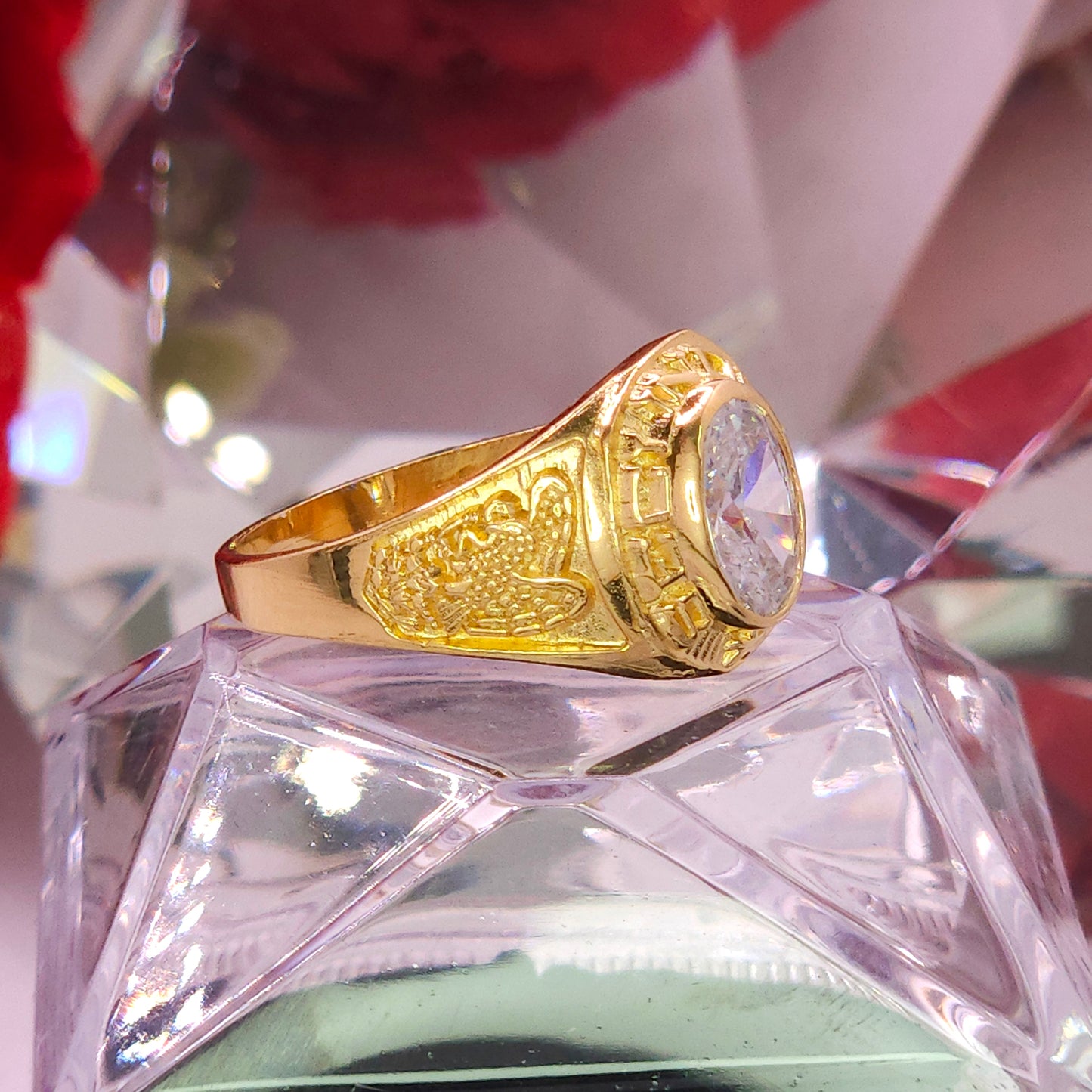 Anillo de Secundaria. Graduacion- Gema Blanca