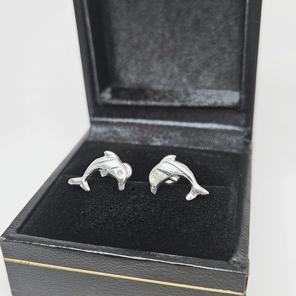 Aretes de plata. Diseño de Delfin