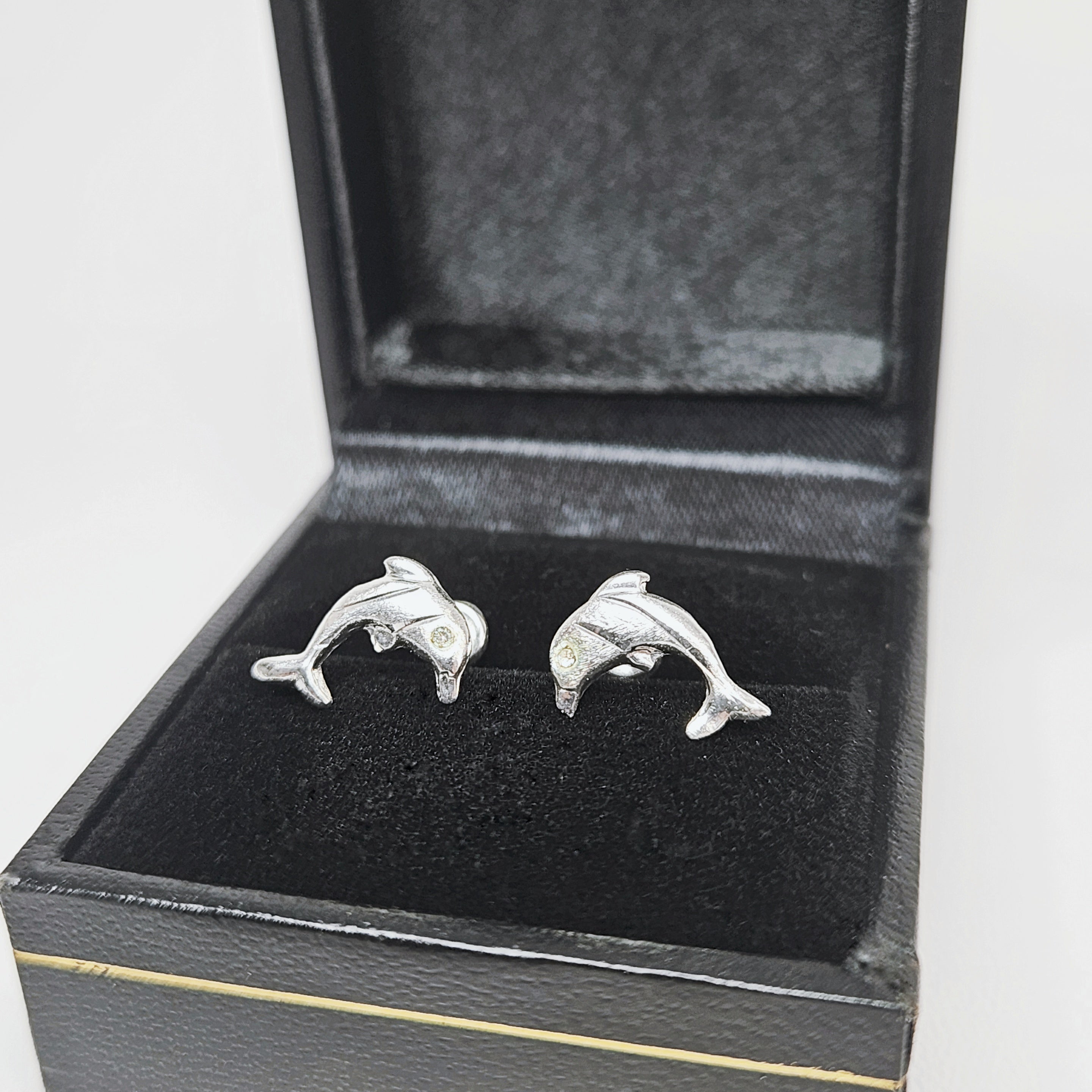 Aretes de plata. Diseño de Delfin